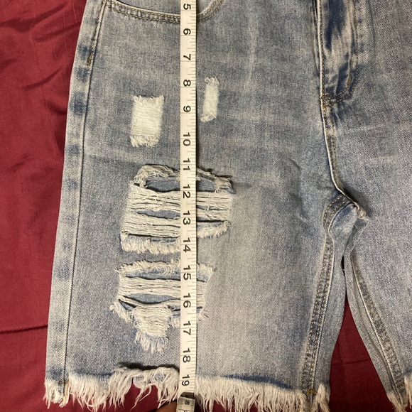 NWOT Ripped Jean Shorts - Picture 7 of 8